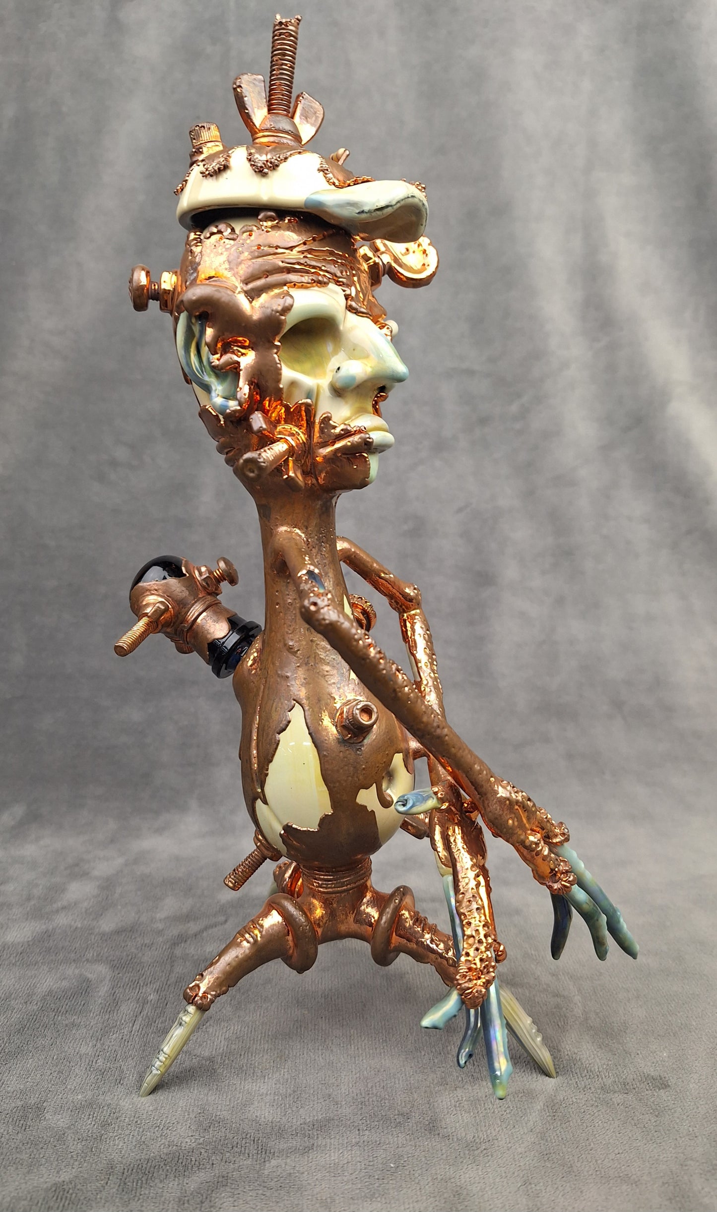 SNIC Mr. Hand "Tri-pod Legs"