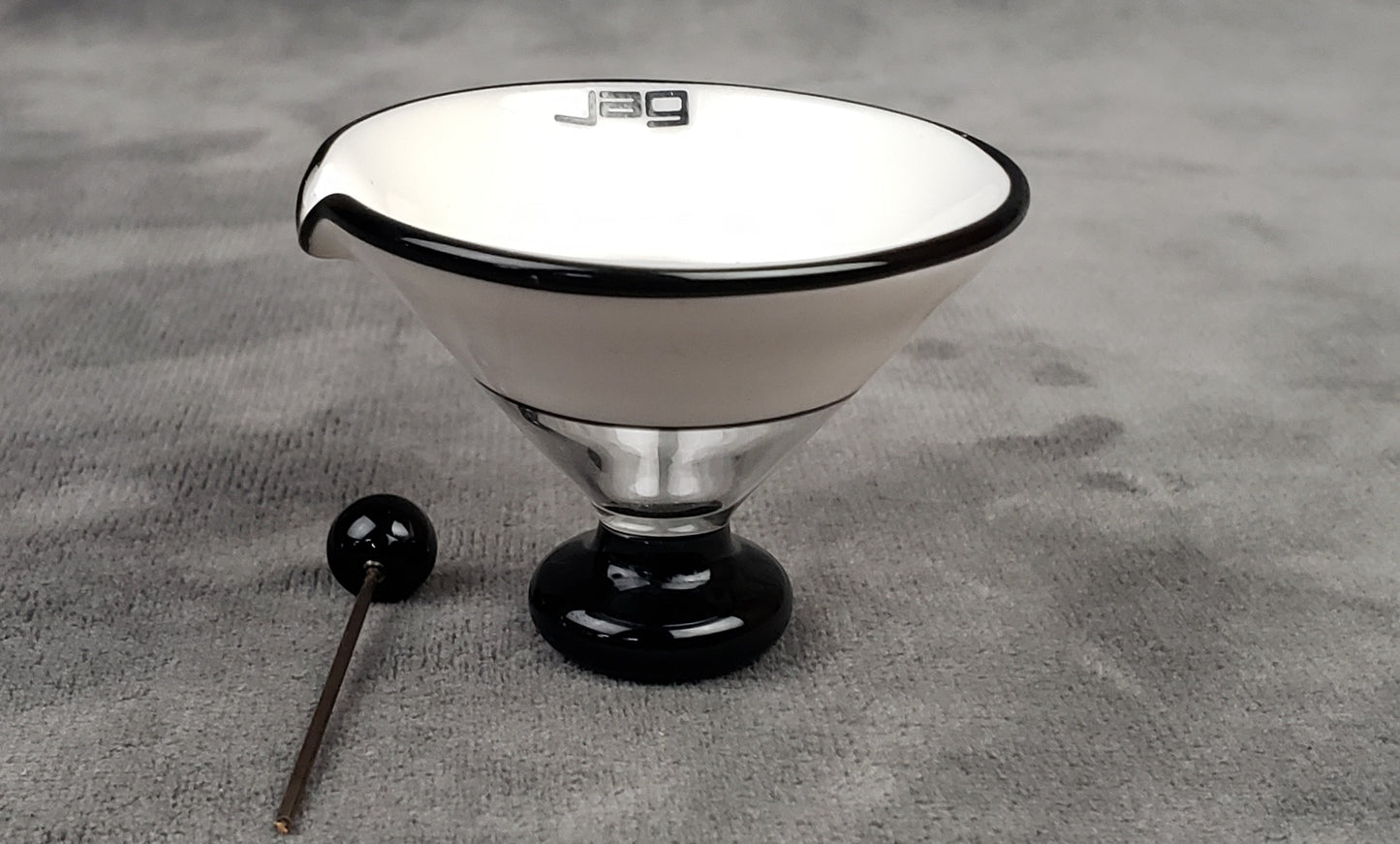 Jag Art Deco Dish and Dabber (3)