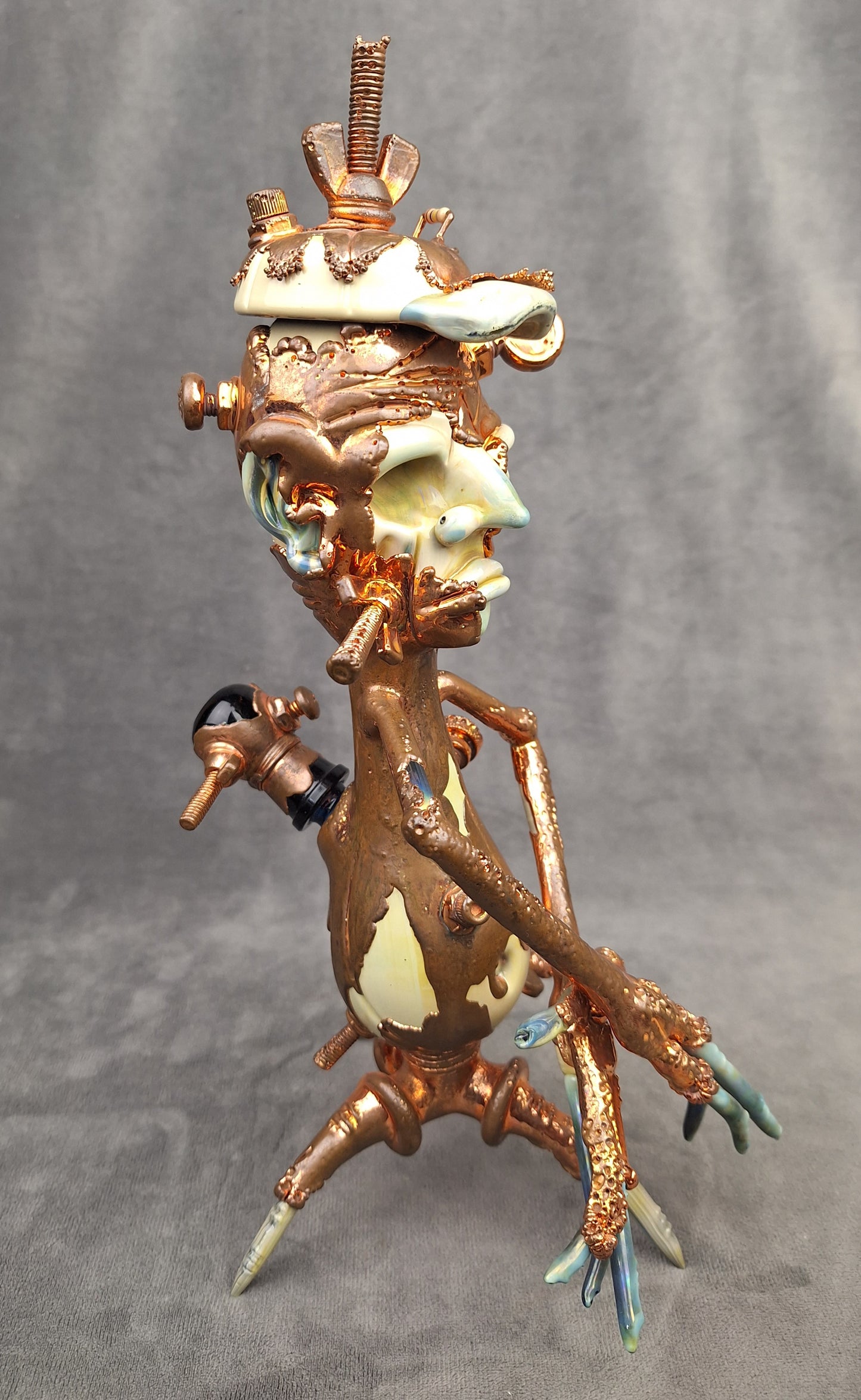 SNIC Mr. Hand "Tri-pod Legs"