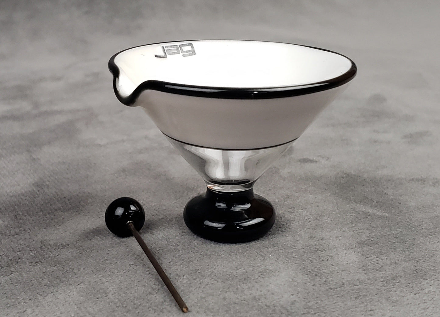 Jag Art Deco Dish and Dabber (3)
