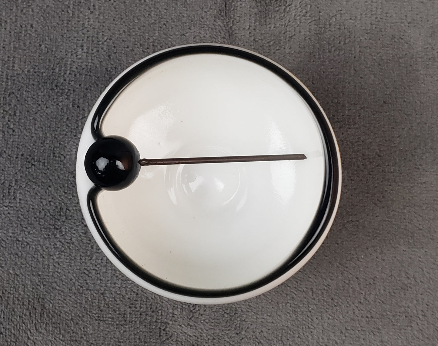 Jag Retro Dish (1)