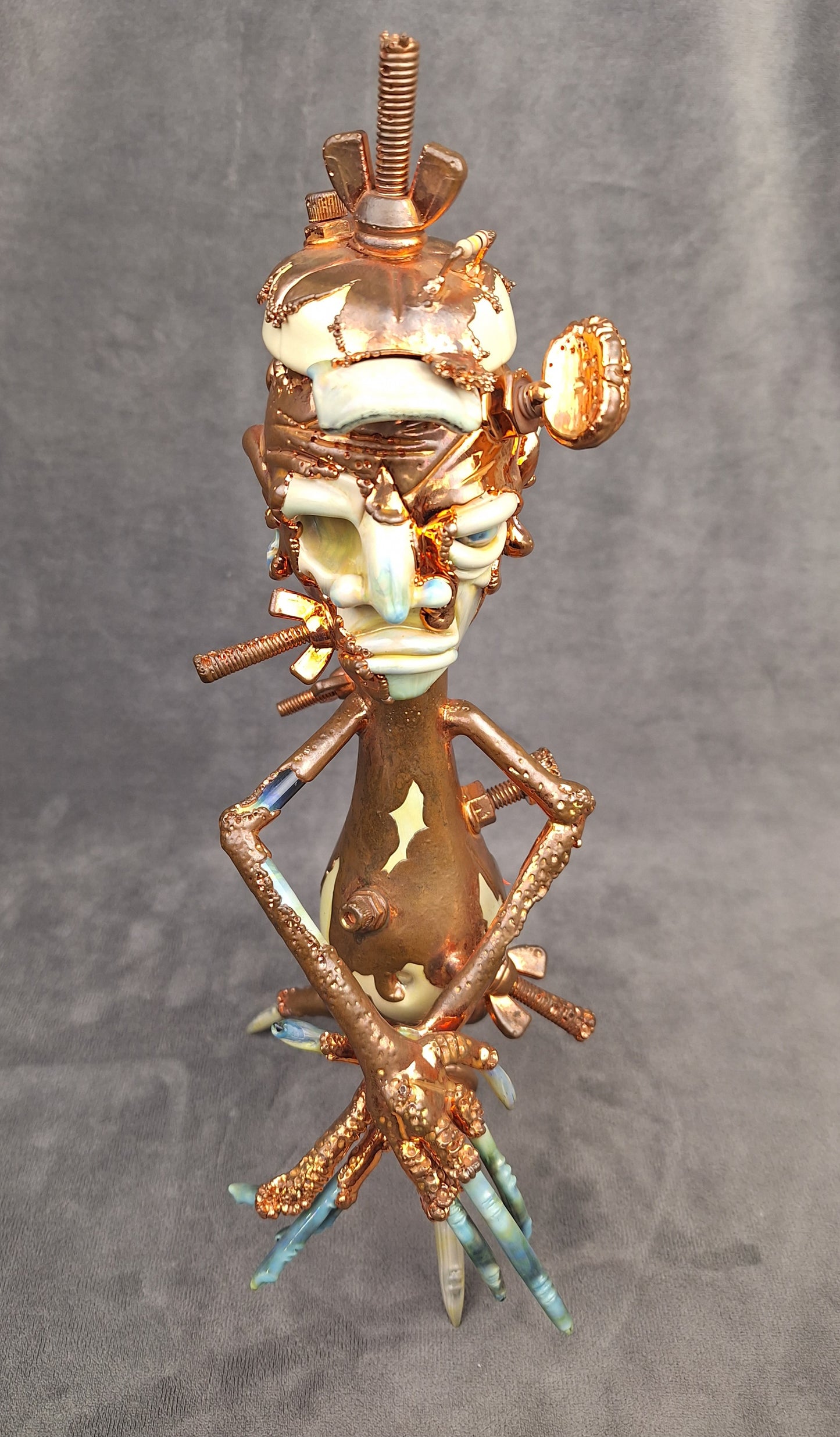 SNIC Mr. Hand "Tri-pod Legs"