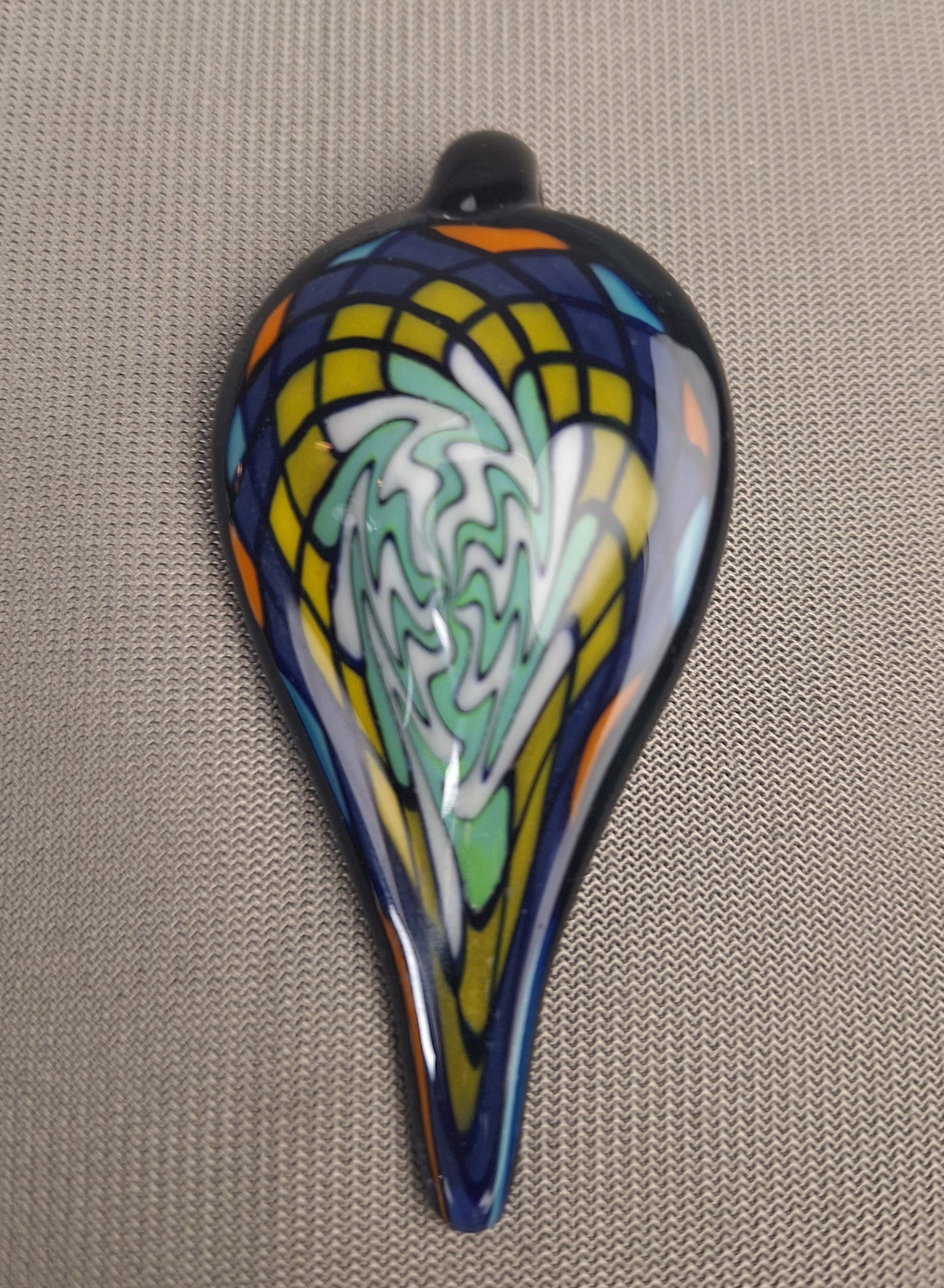 Puff Pendant Filla w/ Wig Wag